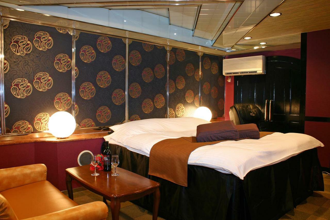 Hotel Chapel Story Sakaihigashi (Adults Only) 사카이 외부 사진